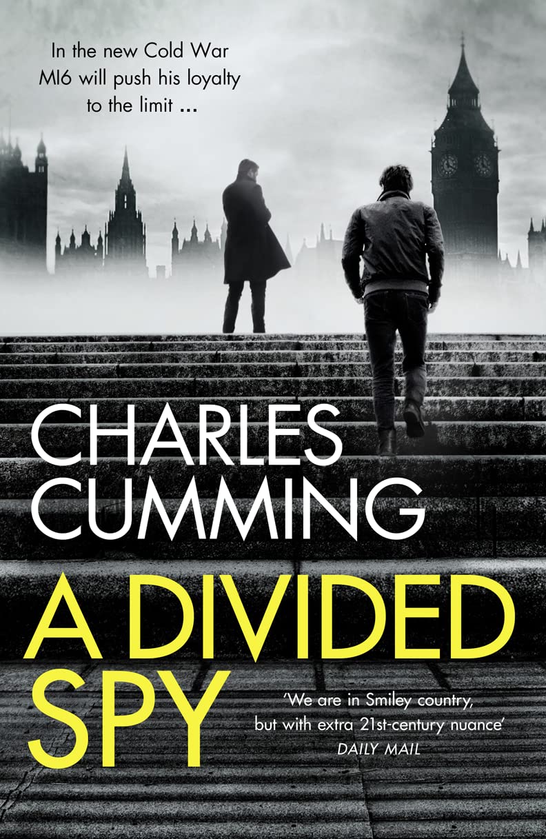 A Divided Spy - Cummings, Charles